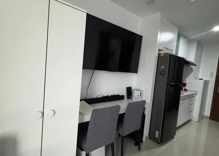 Apartment Mi Casa - Cozy With Free Access To Fitness Centre, Swimming Pool And Stunning View Located Near The Cbd Of Ortigas, Makati, Bgc *