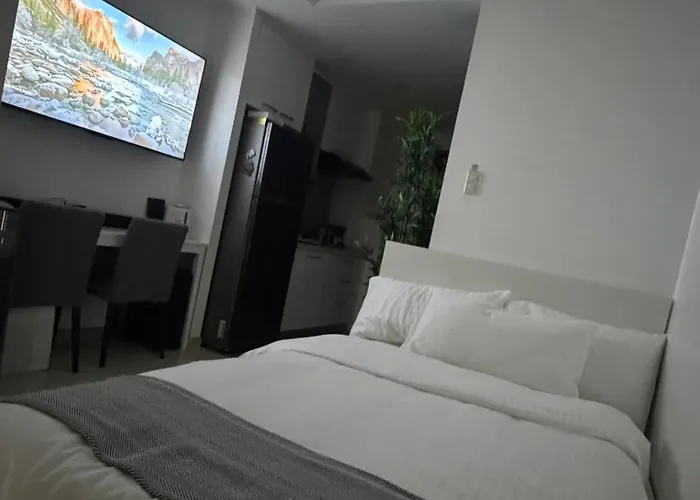 Apartment Mi Casa - Cozy With Free Access To Fitness Centre, Swimming Pool And Stunning View Located Near The Cbd Of Ortigas, Makati, Bgc